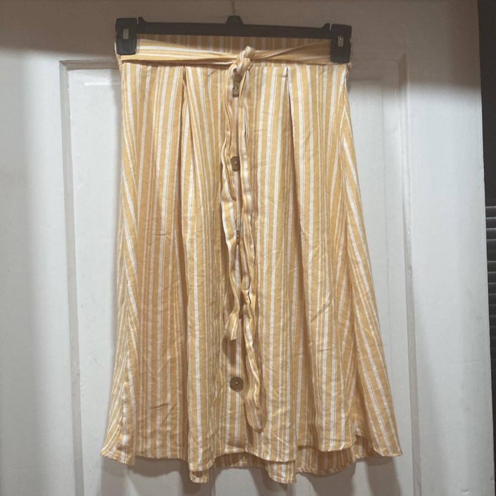 Yellow skirt